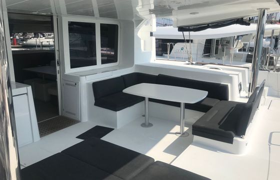 Lagoon 52 F Caracara