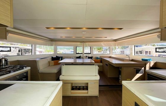 Lagoon 51 Wailea