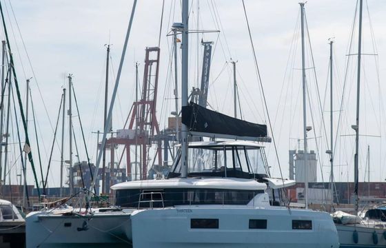 Lagoon 46 Thirteen