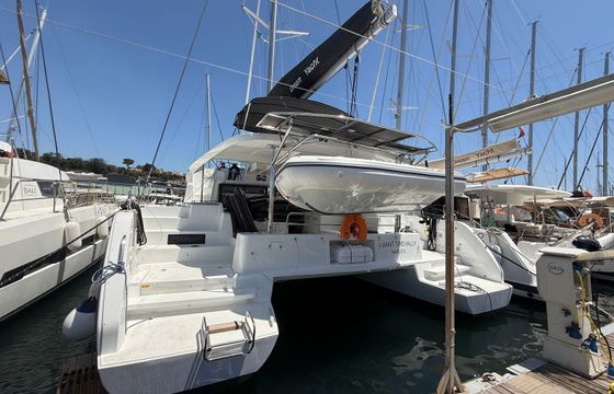 Lagoon 46 Giant Travelly
