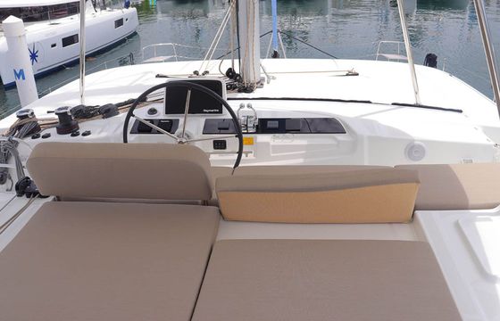 Lagoon 46 Knot Working