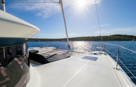Lagoon 51 Catwalk