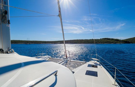 Lagoon 51 Catwalk