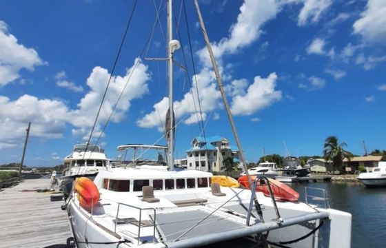 Lagoon 500 Sand Star
