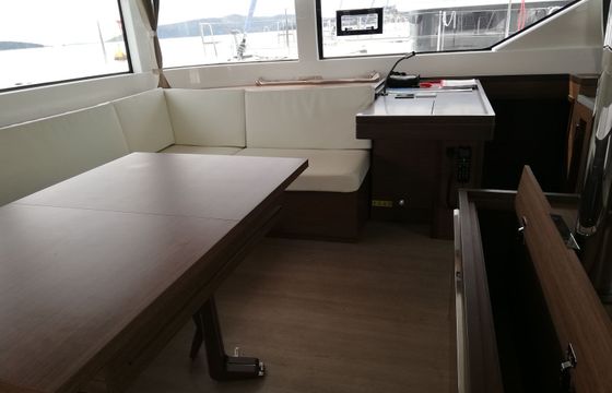 Lagoon 50 Sail La Vie