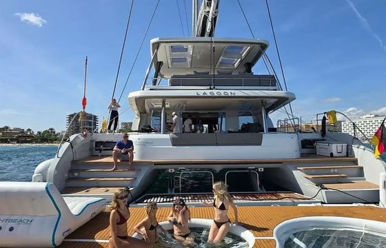 Lagoon Sixty 5 TriWing Endor