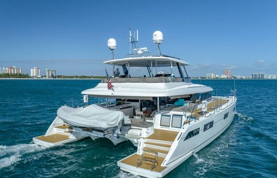 Lagoon Power 630 Balance