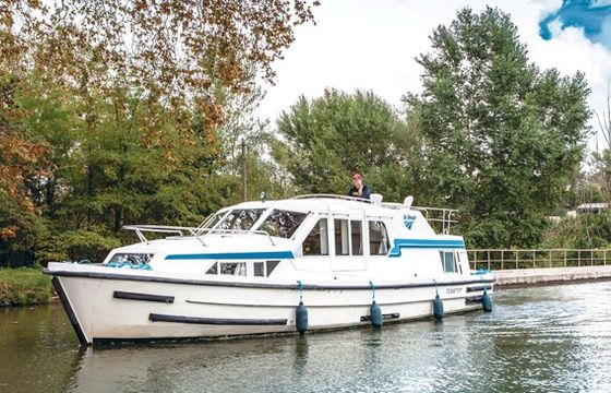 Le Boat Corvette A Budget 13