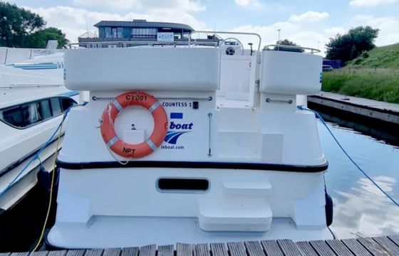 Le Boat Countess Budget 7