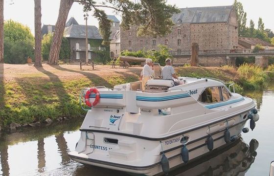 Le Boat Countess Budget 8