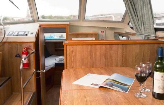 Le Boat Crusader Budget 11