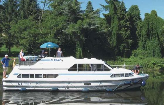 Le Boat Crusader Budget 11