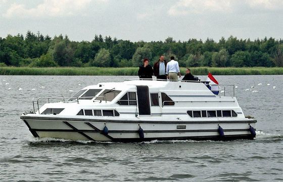 Le Boat Crusader Budget 18