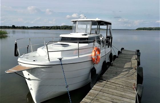 Laguna 700 700