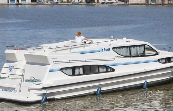 Le Boat Magnifique Comfort 47