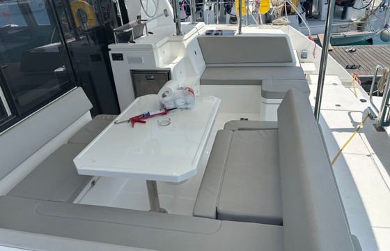 Leopard 42 Sunsail 22