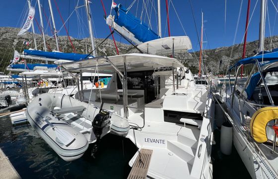 Leopard 40 Sunsail 20