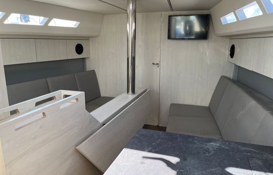 Legion Yachts 360 Legion 1
