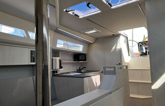 Legion Yachts 360 Legion 1