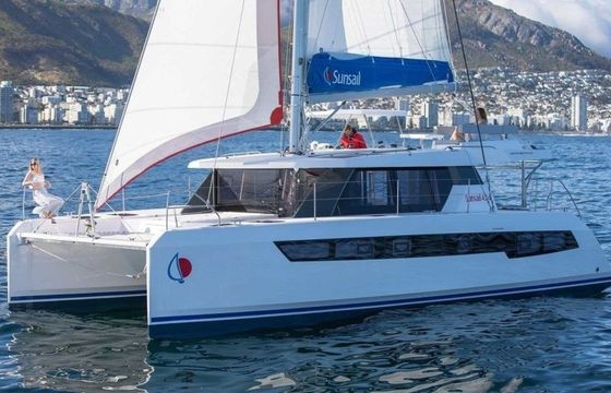 Leopard 42 Sunsail 25