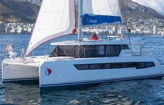 Leopard 42 Sunsail 25