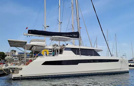 Leopard 50 Trident