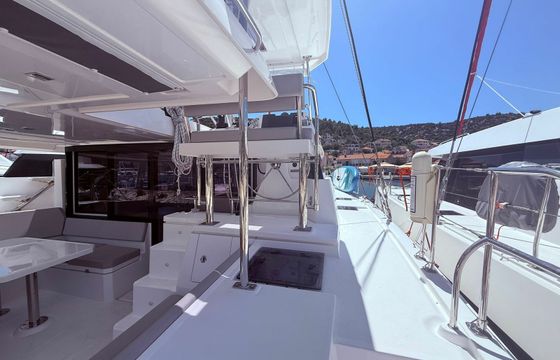 Leopard 42 Sunsail 24