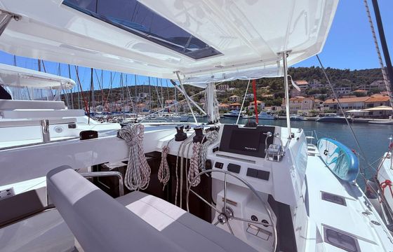 Leopard 42 Sunsail 24