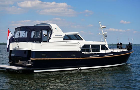 Linssen Grand Sturdy 500 AC Variotop Blueberry