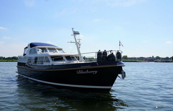 Linssen Grand Sturdy 500 AC Variotop Blueberry