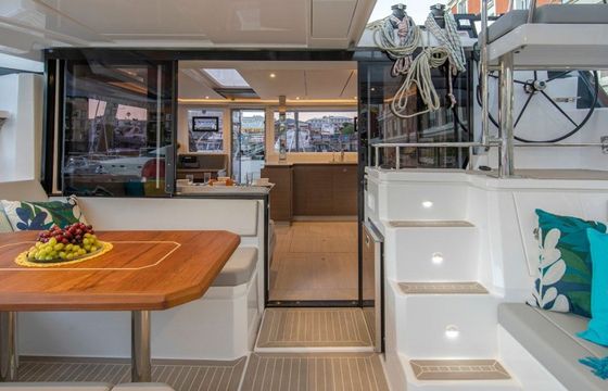 Leopard 42 Sunsail 24