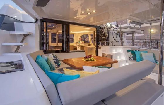 Leopard 42 Sunsail 25