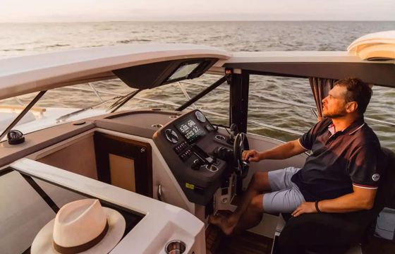 Marex 330 Ladam