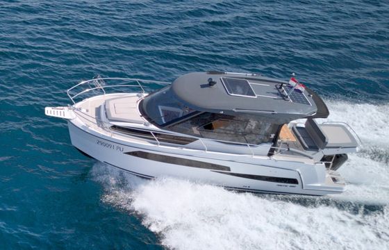 Nautic 880 Yana