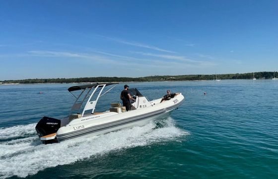 Navigati RIB 8 Luna