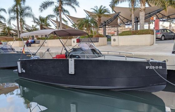 Nuva Yachts 6 Black Panther