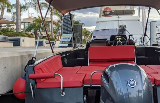 Nuva Yachts 6 Black Panther