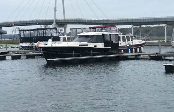 Nautika 1000 Czarny Piotrus