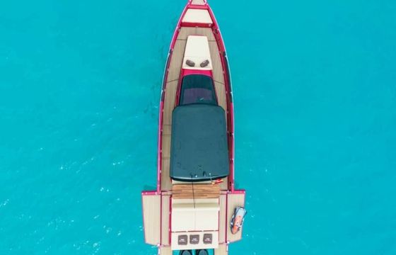 Nuva Yachts M11 Red Thunder