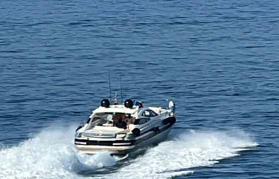Pershing 52 Adagio 3