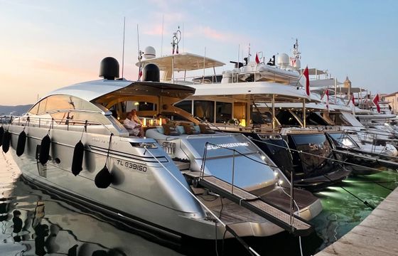 Pershing 64 Summertime