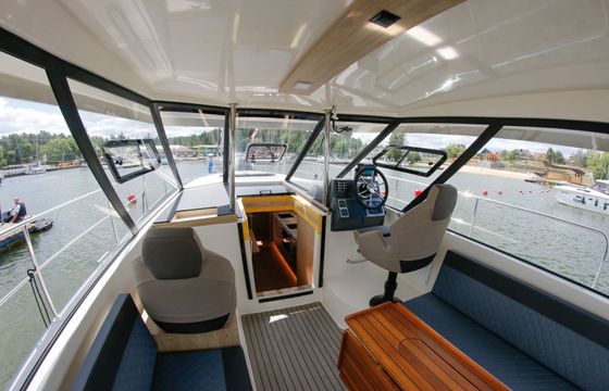 Nautica 1300 Royal