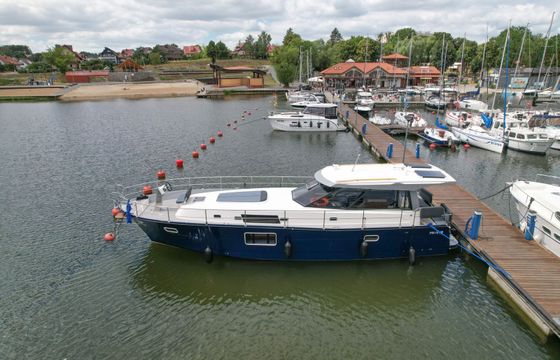 Nautica 1300 Royal