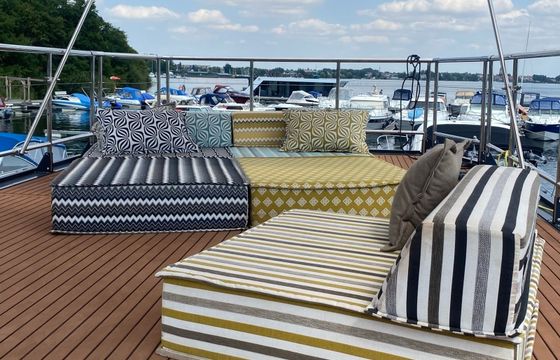 Nautilus Houseboat Water Lodge