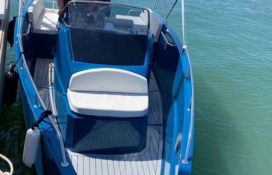 Nuva Yachts 6 Mystique