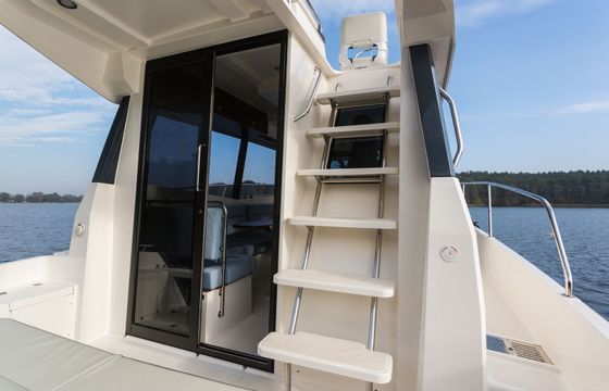 Platinum 989 Flybridge Froher Max