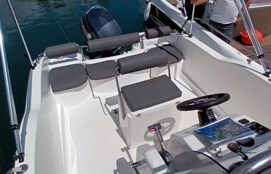 Nireus 5.30 Ocean Life