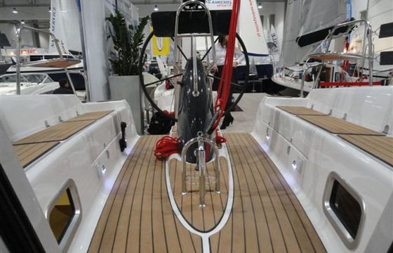 Northman Maxus 33.1 Mystic River