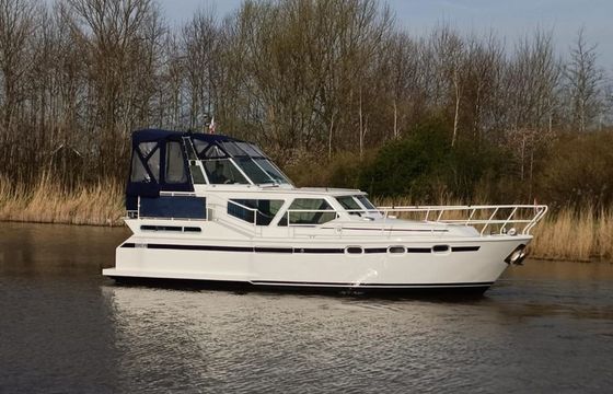Pedro Solano 33 Livina