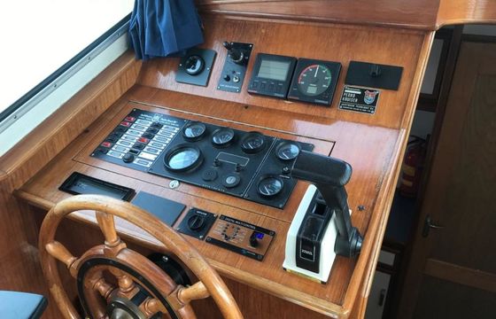 Pedro Solano 33 Livina